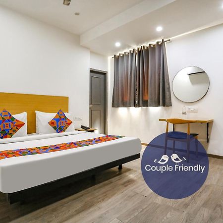 Fabhotel Vat - Meera Bagh Δελχί Εξωτερικό φωτογραφία